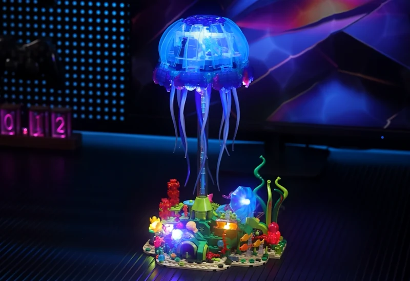 JMBricklayer Reef Jellyfish display model – Unique underwater-themed building kit
